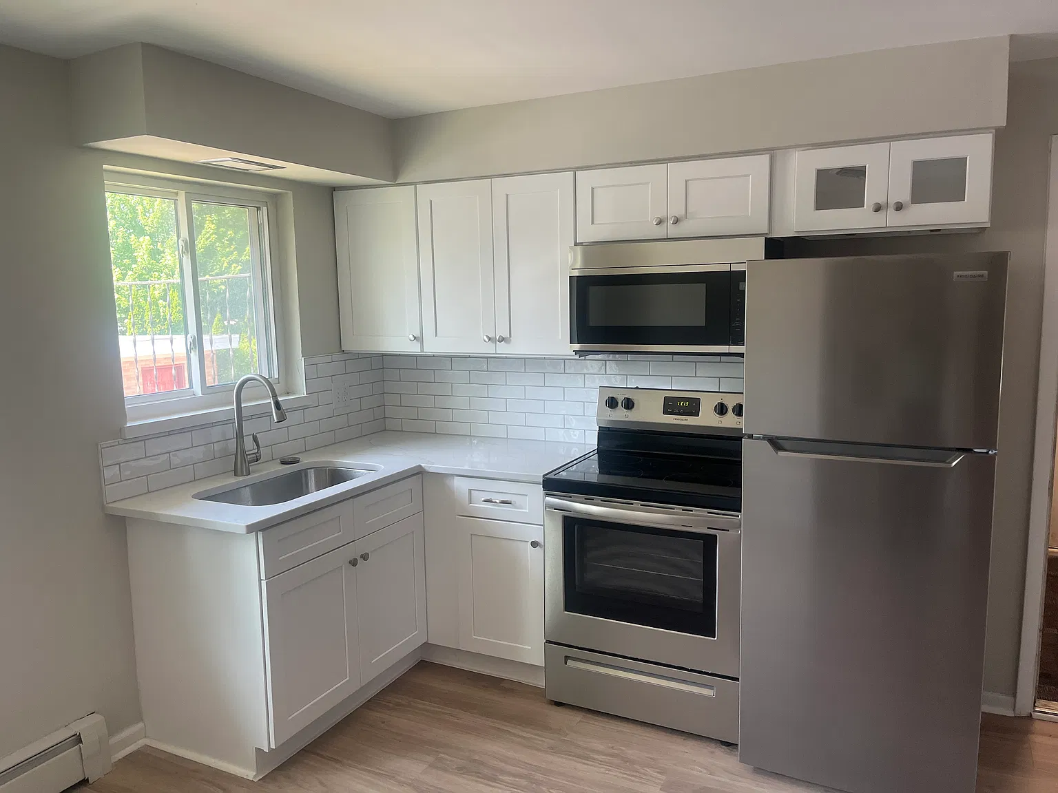 2 bed, 800 sqft, $1,550 — Photo 1