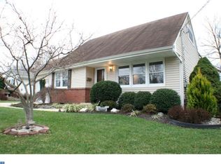 21 Mark Twain Dr, Hamilton, NJ 08690