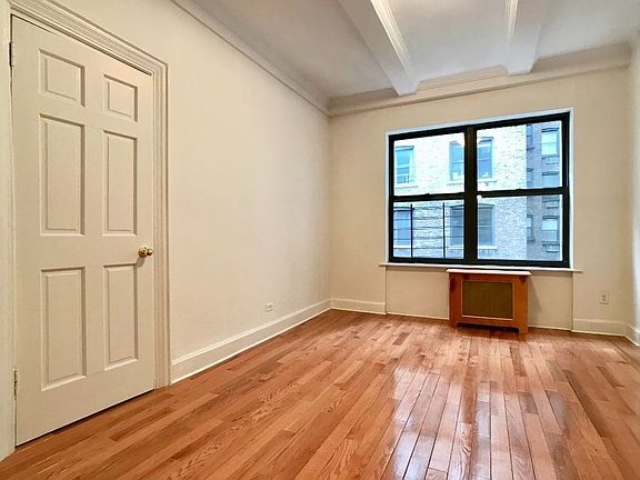 2nd image of 115 W 71st St APT 6B
