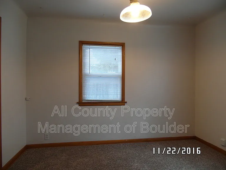1034 Pratt St — Photo 4