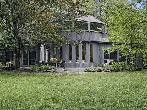 2nd image of 48 Decker Road