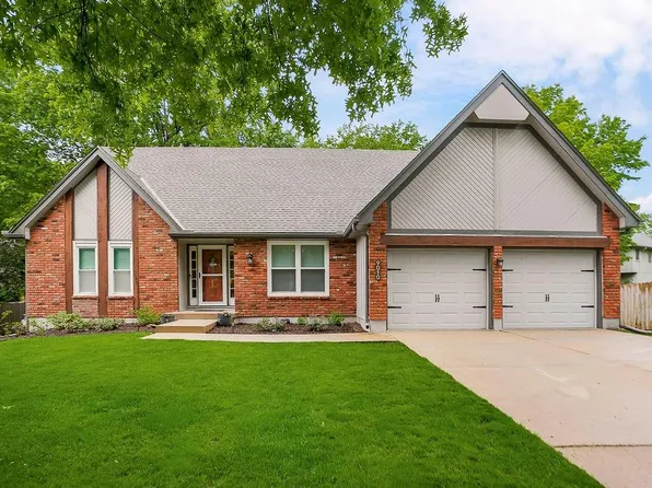 9010 Swarner Dr, Lenexa, KS 66219