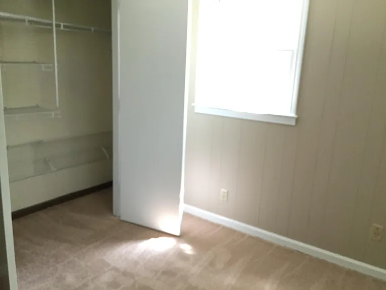 2204 Vine St — Photo 14