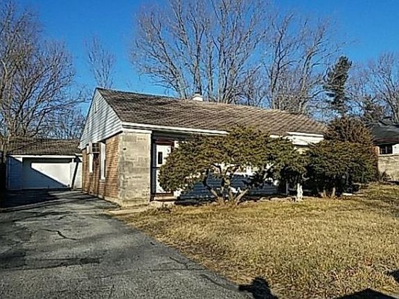 2nd image of 316 S Orchard Dr