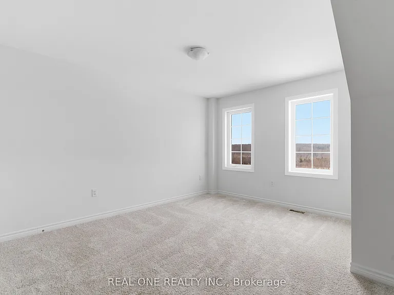 85 Mullin Dr #31A — Photo 11