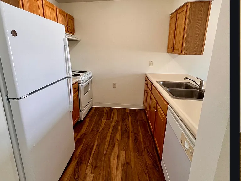 White Rock Senior Living Community — Photo 8