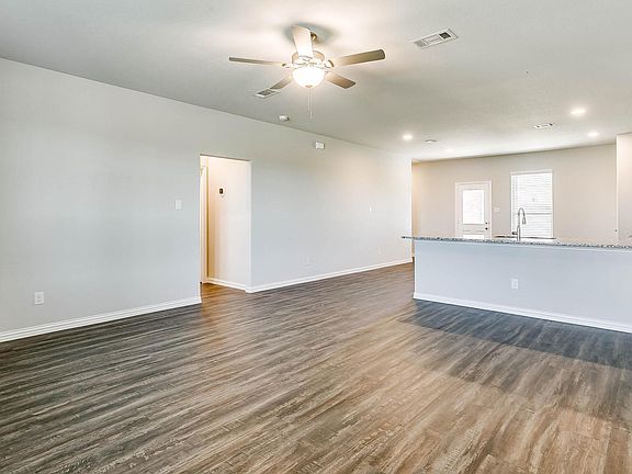 3rd image of 5517 McLanahan Ln