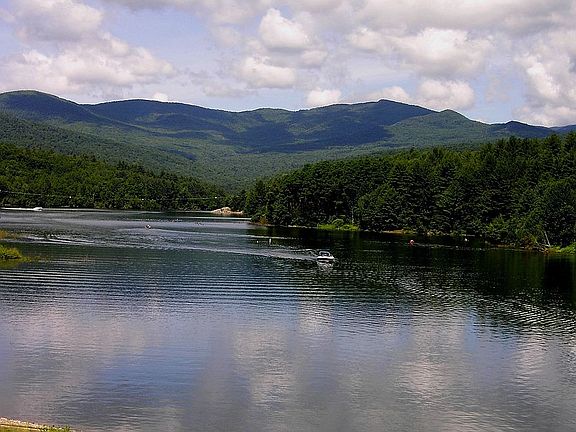 Within 1/4 mile of Little River State Park - boating and fishing 