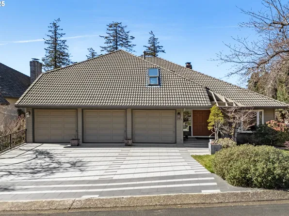 1001 SW Summit View Dr, Portland, OR 97225