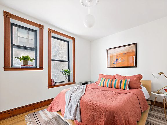 4th image of 416 Clermont Ave APT 2F