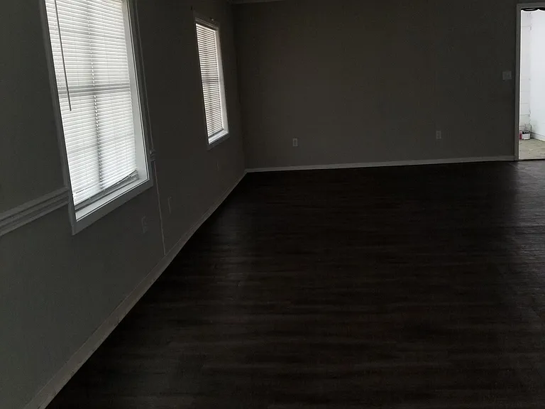 1044 Brookley St — Photo 11
