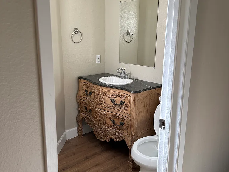 1020 Santiago Dr — Photo 5