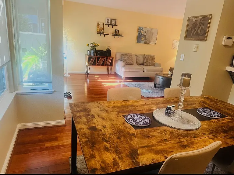 952 La Barbera Dr — Photo 8