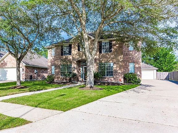 3rd image of 3405 Lakeway Ln