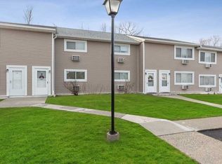 2 Fishkill Glen Dr, Fishkill, NY 12524