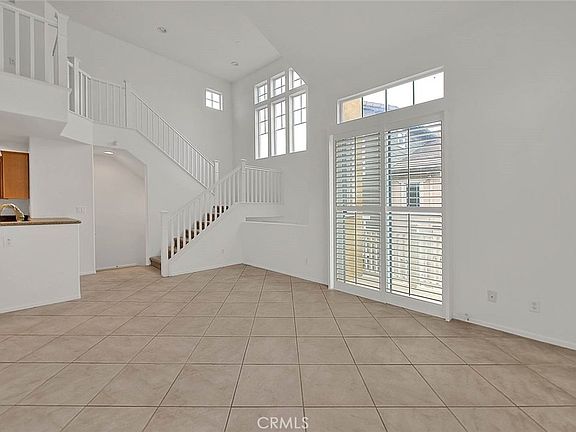 4th image of 3874 Polk St Unit F