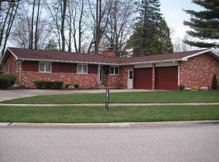 3705 Diamondale Dr E, Saginaw, MI 48601