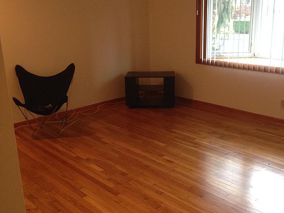 4th image of 441 Whittier Ave #1