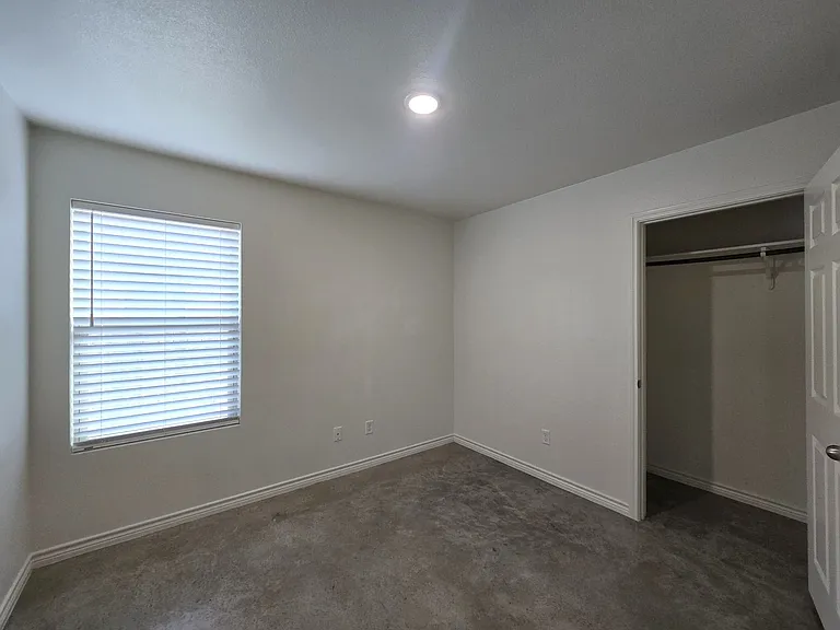 2318 Zanoletti Dr #A — Photo 8