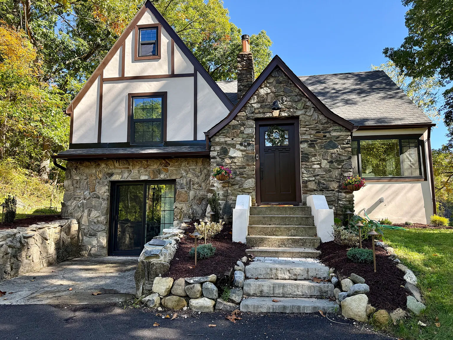 3 bed, $5,000 — Photo 1