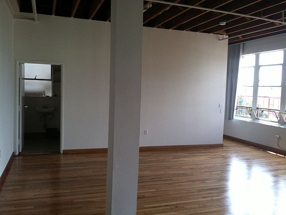 2nd image of 920 E St APT 304
