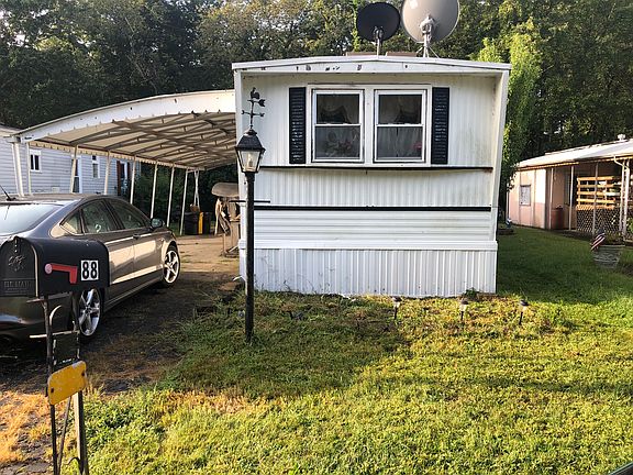 2nd image of 88 Antonia Dr