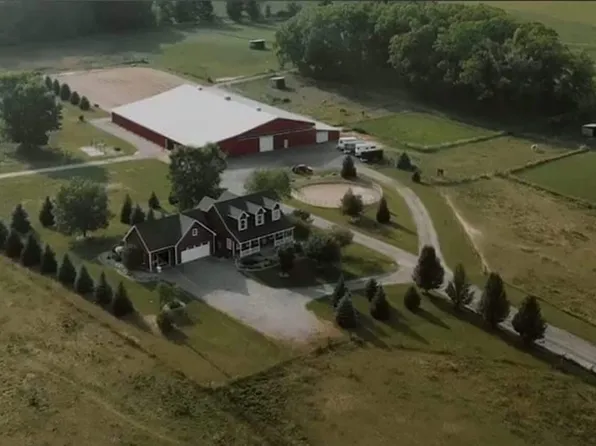 6869 Montcalm Ave NE, Belding, MI 48809