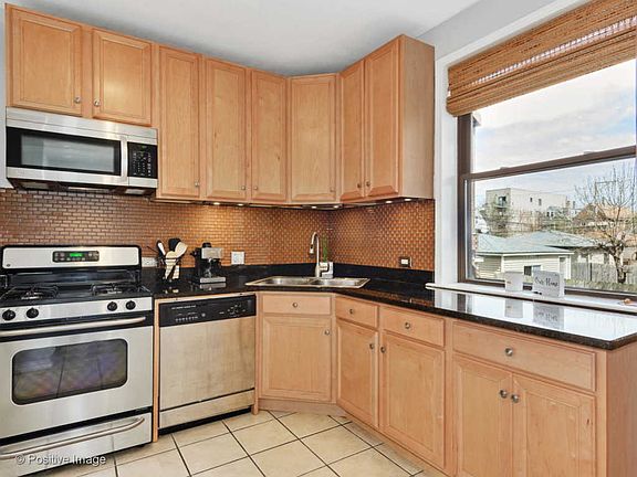 4th image of 2237 N Saint Louis Ave #1