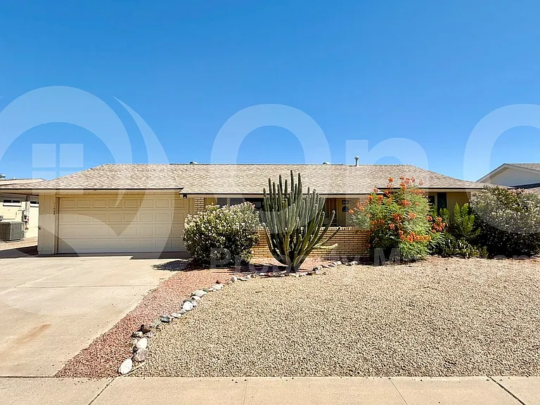 11038 W Cheryl Dr — Photo 1