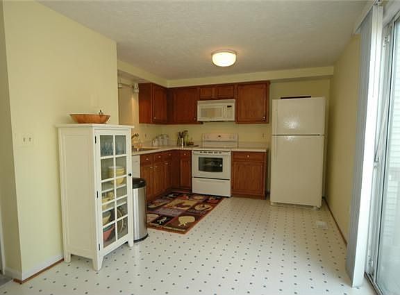 Kitchen with brand new appliances