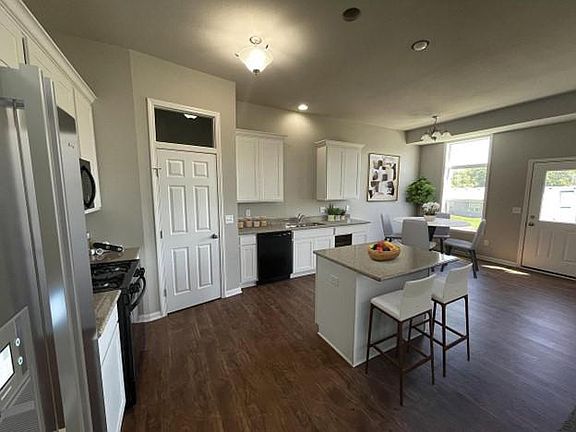3rd image of 3159 Guinness Dr