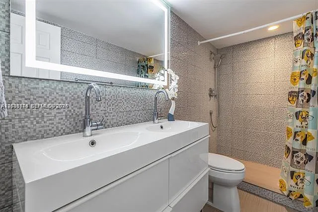 19390 Collins Ave #702 — Photo 13