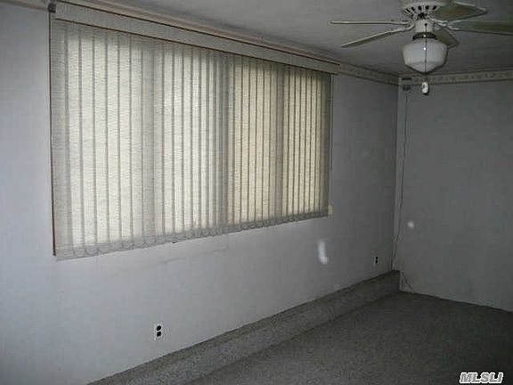 4th image of 121 W 17th St