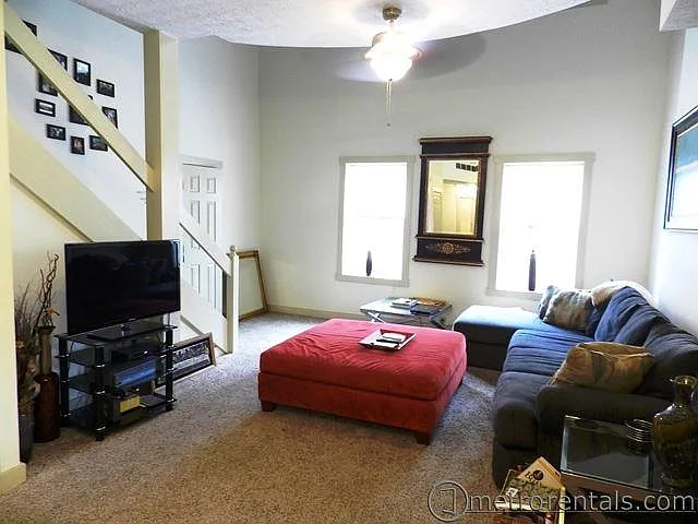 852 N High St #A — Photo 1