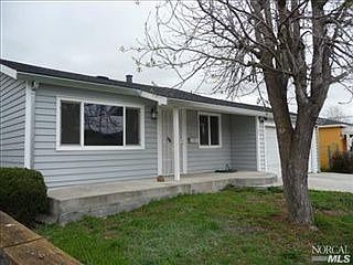 1st image of 130 Leonard St