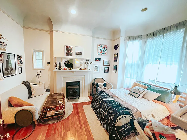 361 6th Ave #1 — Photo 4