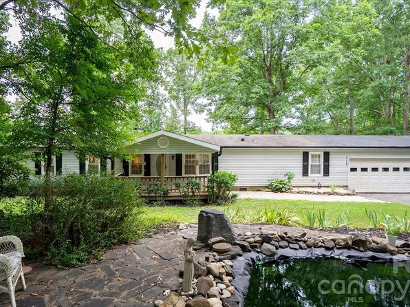 125 Red Fox Ct, Mount Holly, NC 28120
