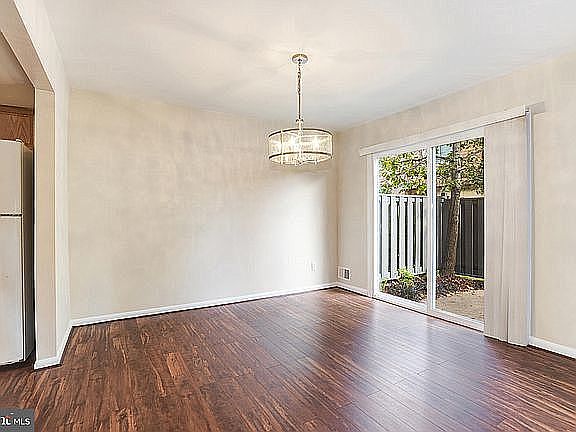 4th image of 3819 Burlingame Pl #33B