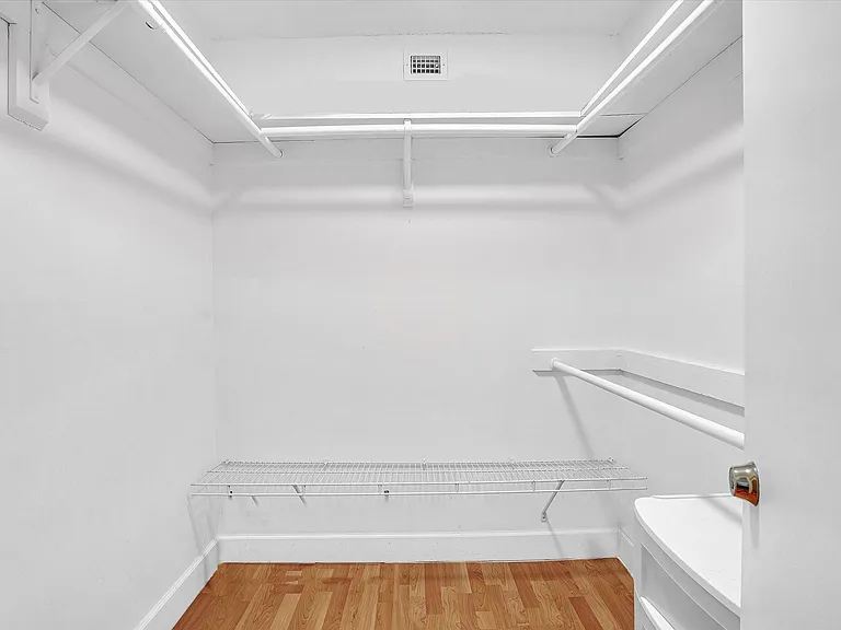 401 Golden Isles Dr #1007 — Photo 30