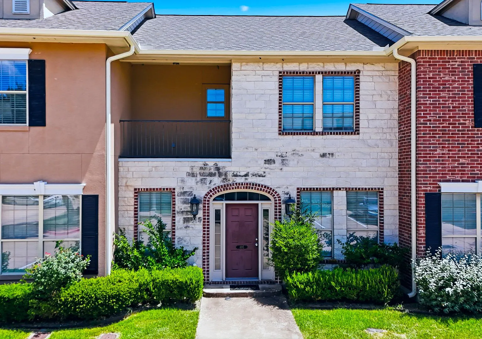 405 Forest Drive Loop — Photo 1
