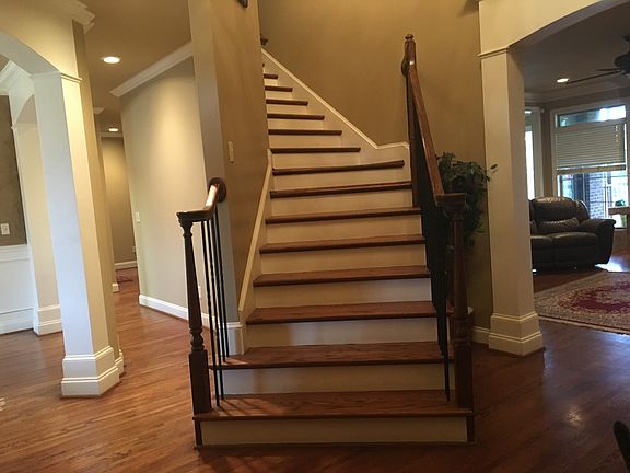 2 story foyer