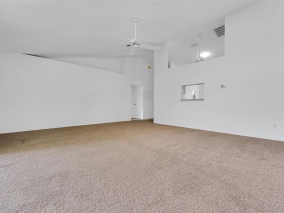 5th image of 883 Lake Jackson Cir