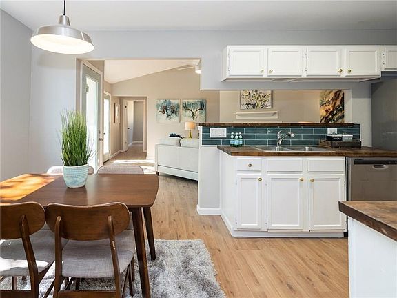 3rd image of 6908 Hyland Cir #A