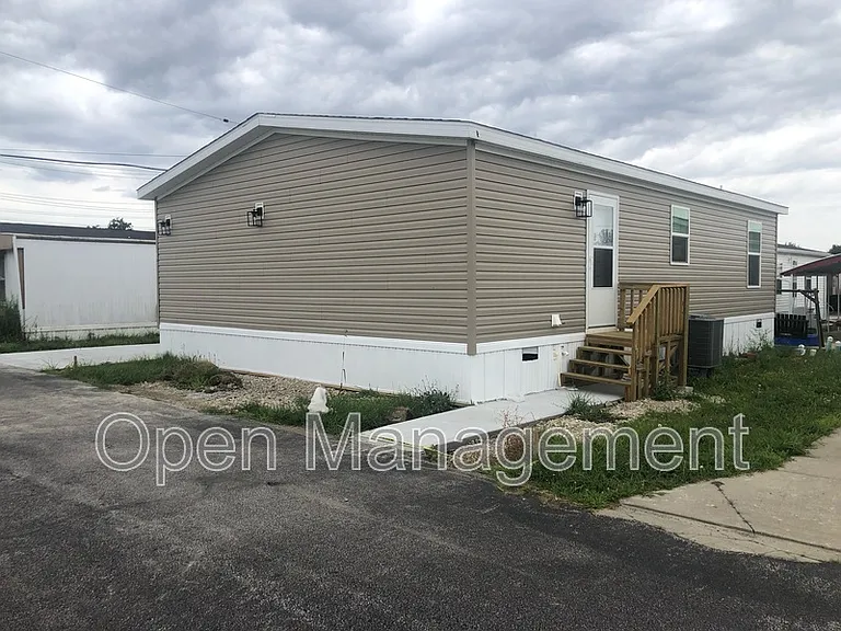 2700 Brookpark Rd #110 — Photo 2