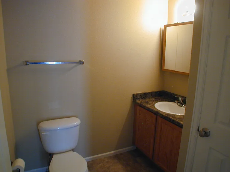 520 W 2nd St — Photo 12