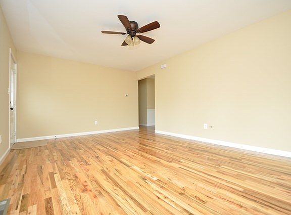 4th image of 1298 Mary Ct