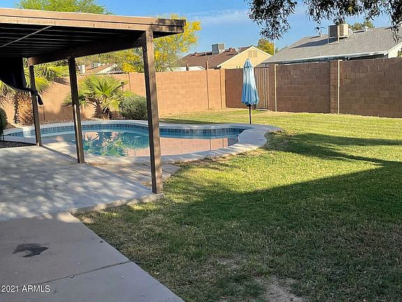 3rd image of 4628 W Gary Dr