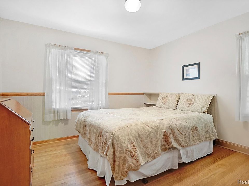 15690 Birwood Ave, photo 10