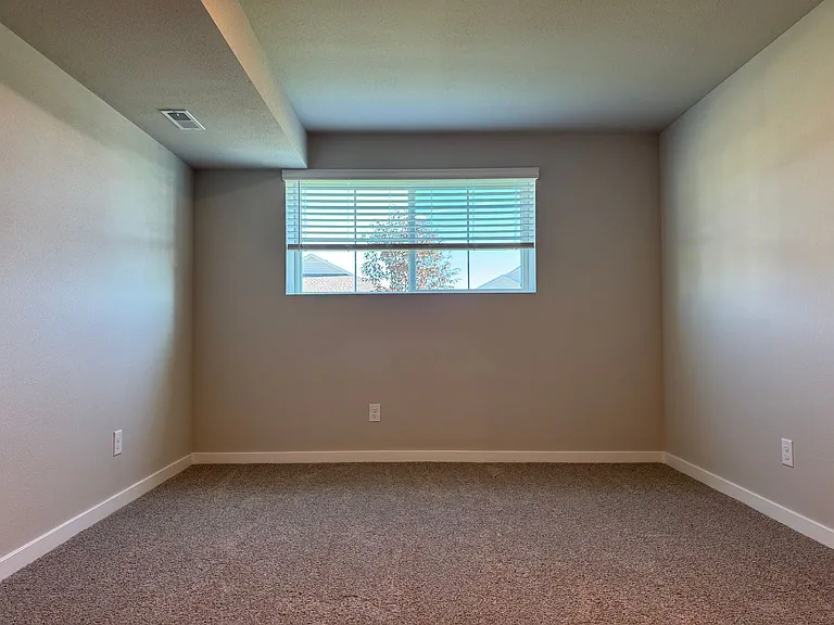 13631 Whitmore St — Photo 23