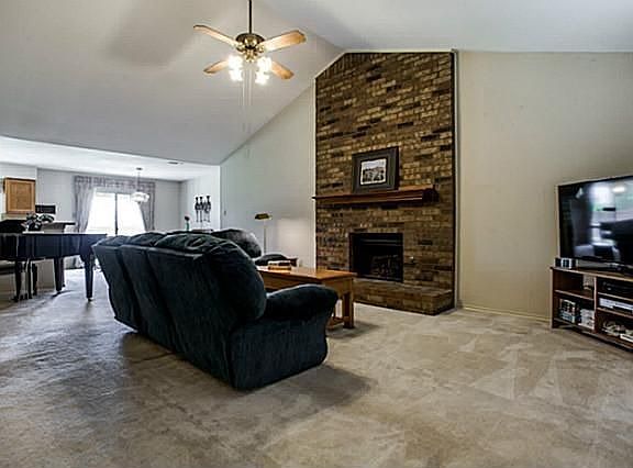 3rd image of 4025 18th St
